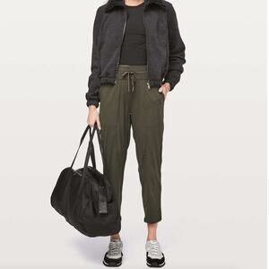 LULULEMON Dance Studio Crop *25" Dark Olive Green Sz 2 {R26}